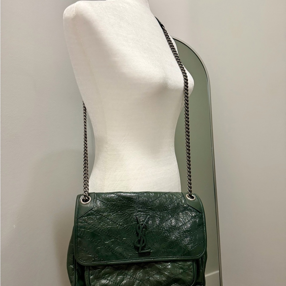 Yves Saint Laurent Niki Medium Shoulder Bag in Green Leather - Picture 2 of 10
